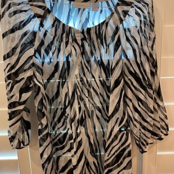 Chico's Women's Black & White Blouse - Picture 1 of 2